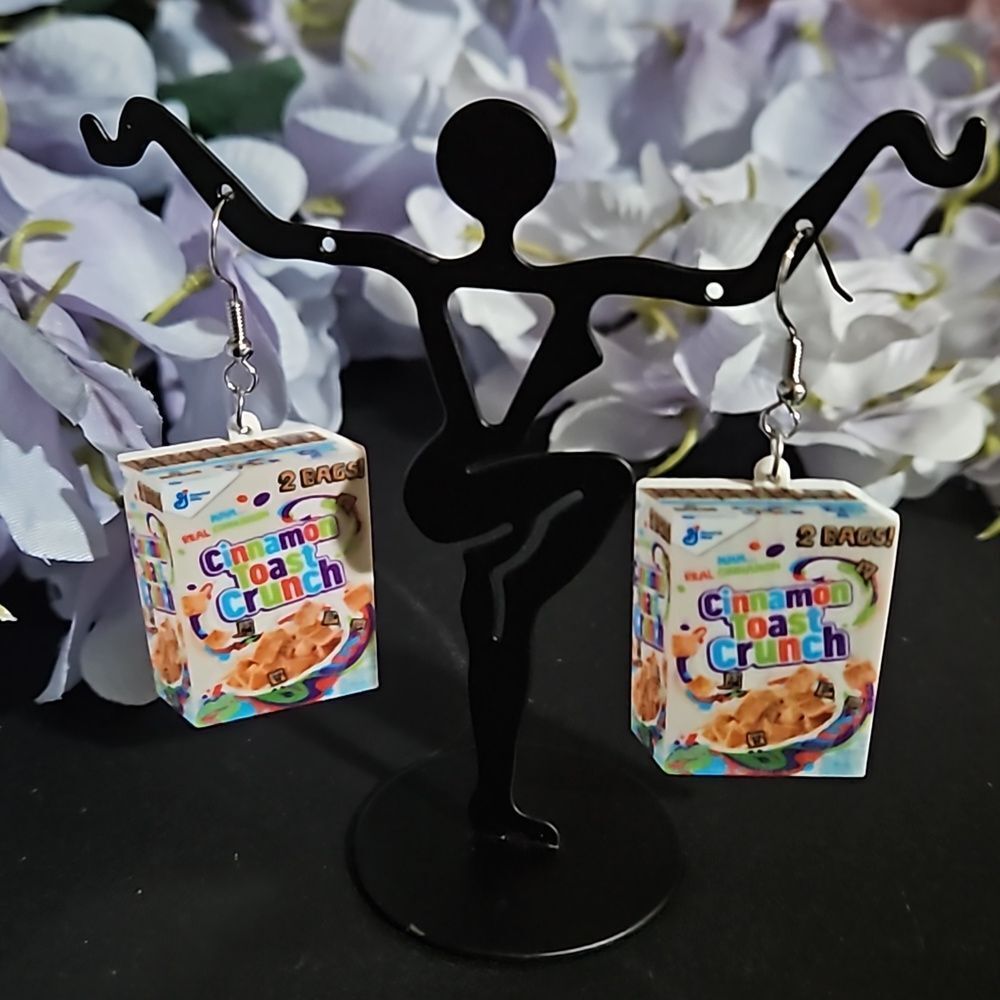 Cinnamon 🎁 Toast Crunch Acryllic Hook Style Earrings NWT